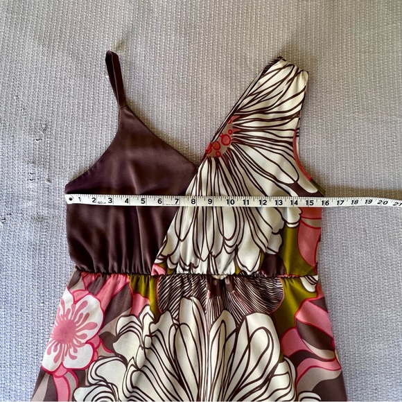 Judith March dress with lining and cute asymmetric top. - Picture 6 of 7